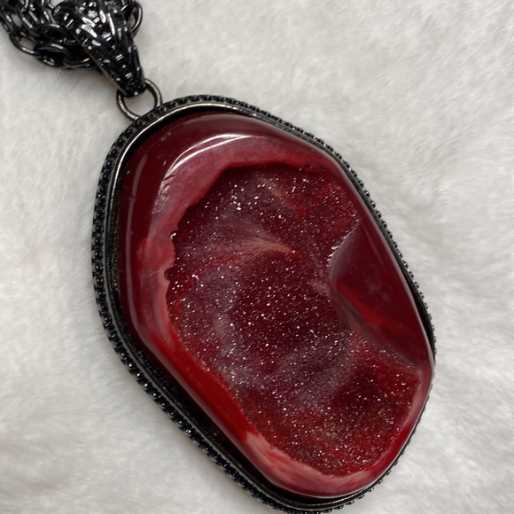 Geode like necklace - Picture 2 of 5